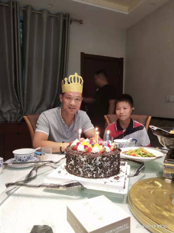 孤独的狼的第一张照片--梅州相亲服务中心