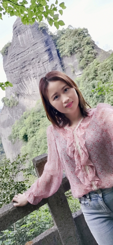 花开半夏的第二张照片--梅州相亲服务中心