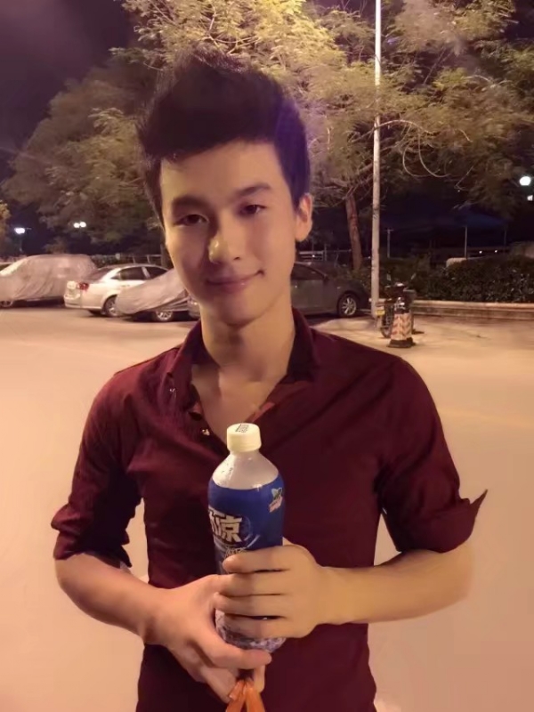 皮特王的第三张照片--梅州相亲服务中心