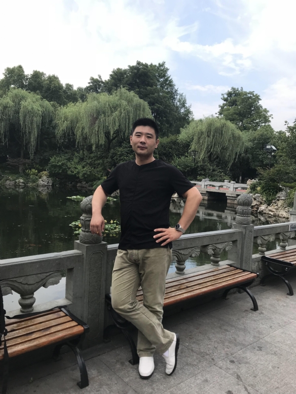 未来可期的第一张照片--梅州相亲服务中心