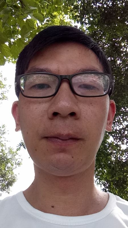 奋斗的第一张照片--梅州相亲服务中心