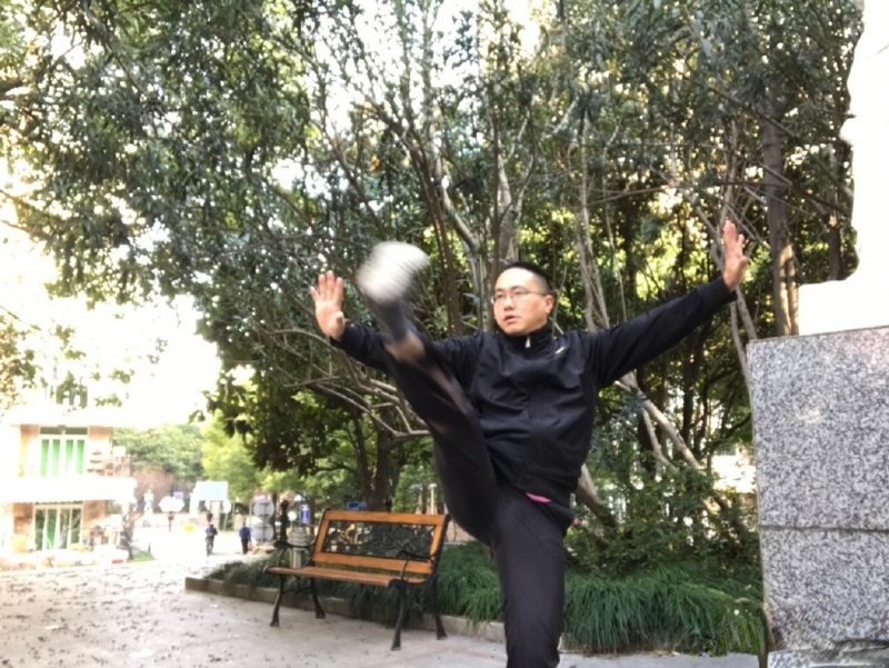 自故深情好受伤的第三张照片--梅州相亲服务中心