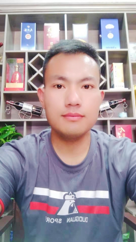 钱乾的第一张照片--梅州相亲服务中心