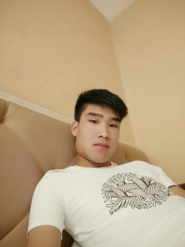 谁不曾孤单上路的第一张照片--梅州相亲服务中心