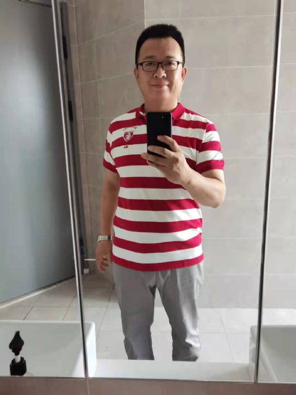 行走的打桩机的第二张照片--梅州相亲服务中心