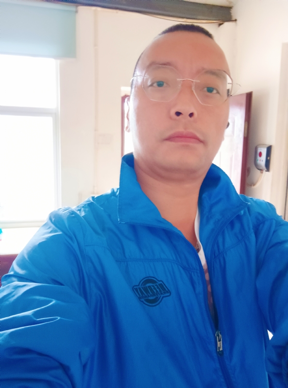 通海混混的第一张照片--梅州相亲服务中心