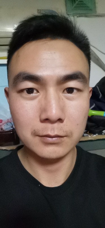 朴实无华的第三张照片--梅州相亲服务中心