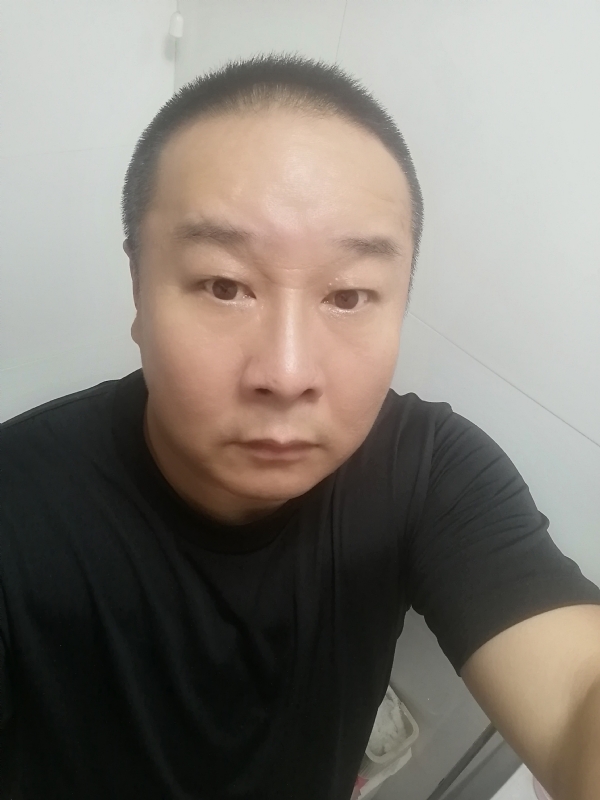 一束光的第一张照片--梅州相亲服务中心