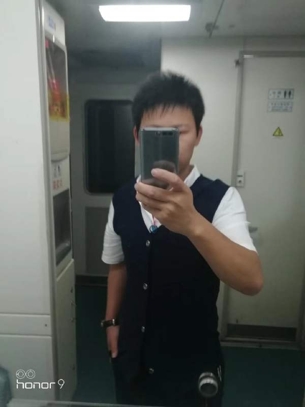 阳光下de幸福的第一张照片--梅州相亲服务中心