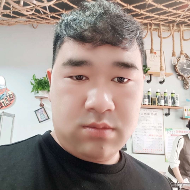 田野小伟的第一张照片--梅州相亲服务中心