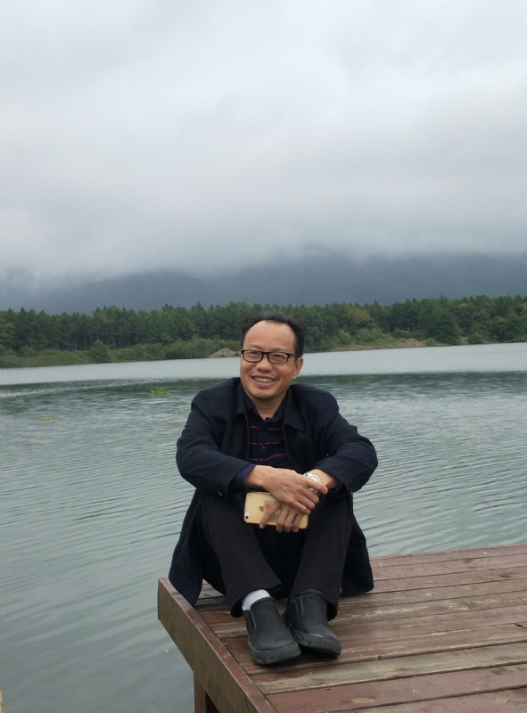 老牛的第一张照片--梅州相亲服务中心