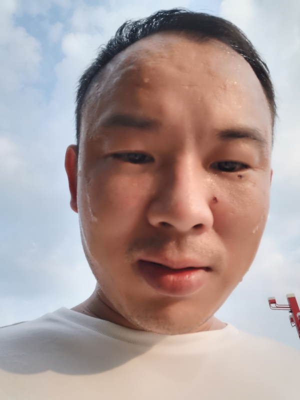 唐老鸭的第一张照片--梅州相亲服务中心