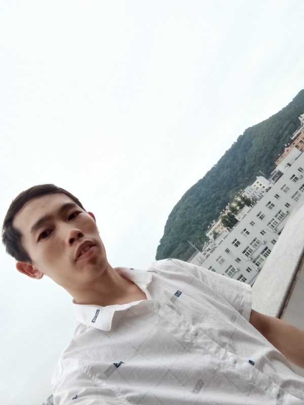 会飞的鱼的第一张照片--梅州相亲服务中心