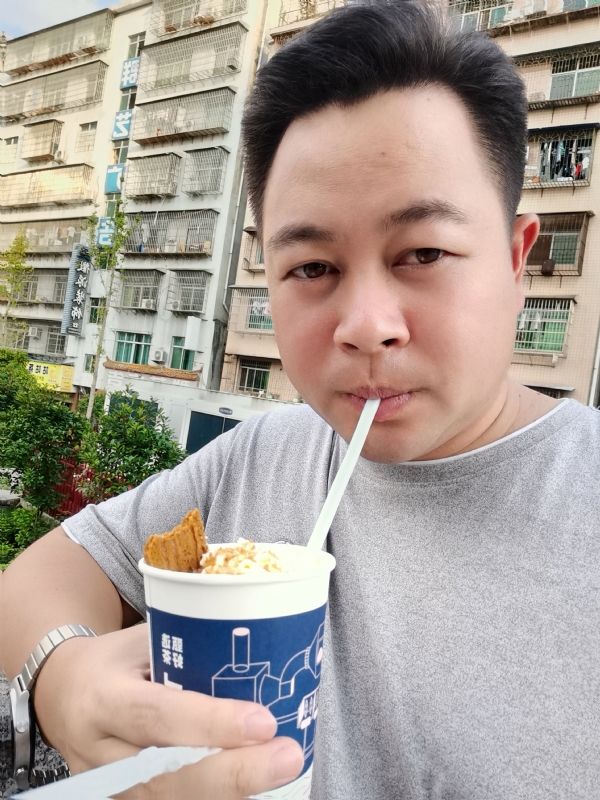 K金o的第一张照片--梅州相亲服务中心