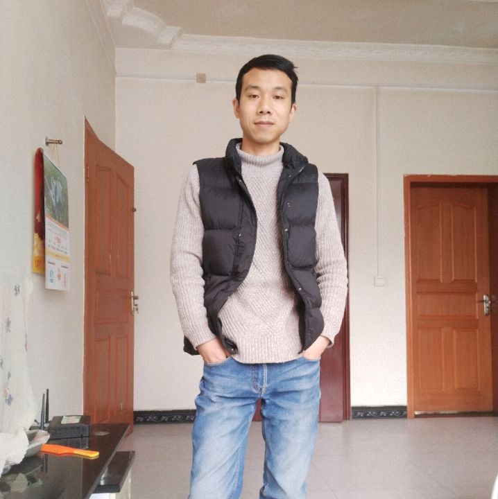 小伙子的第一张照片--梅州相亲服务中心