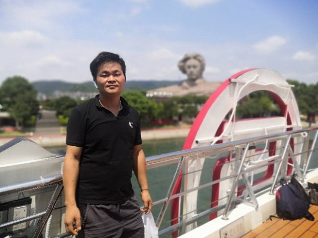 龙的传人的第一张照片--梅州相亲服务中心