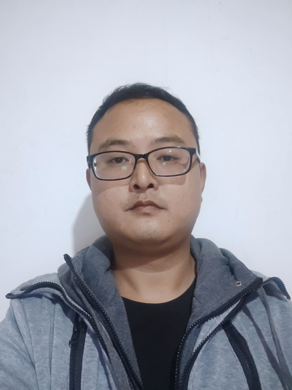 爱在一瞬间的第一张照片--梅州相亲服务中心