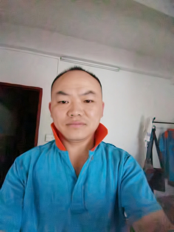 与子携老的第五张照片--梅州相亲服务中心