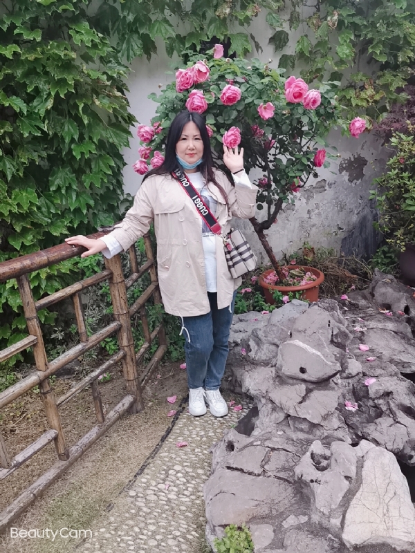 乖乖一女的第三张照片--梅州相亲服务中心