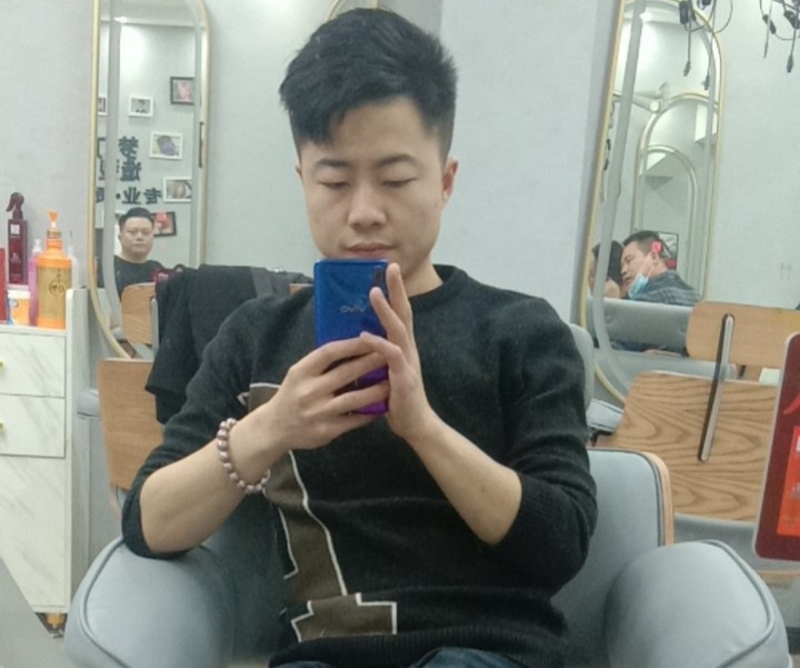 无法自拔的第一张照片--梅州相亲服务中心