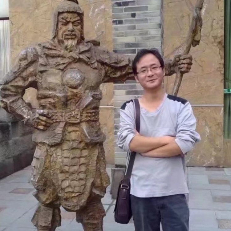 孤狼的第三张照片--梅州相亲服务中心