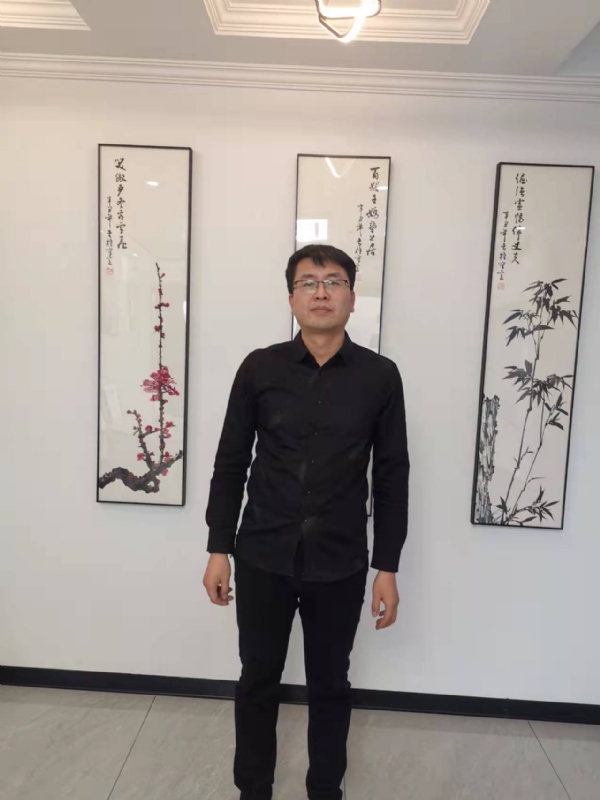 情义比天高的第一张照片--梅州相亲服务中心