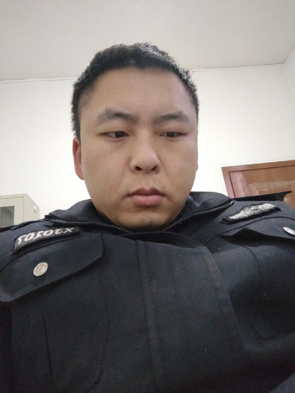 好纠结的第二张照片--梅州相亲服务中心