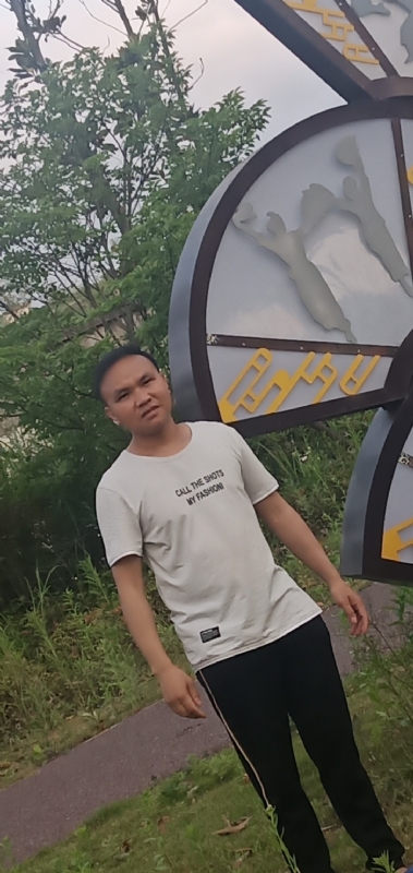 愉快的阳光的第一张照片--梅州相亲服务中心