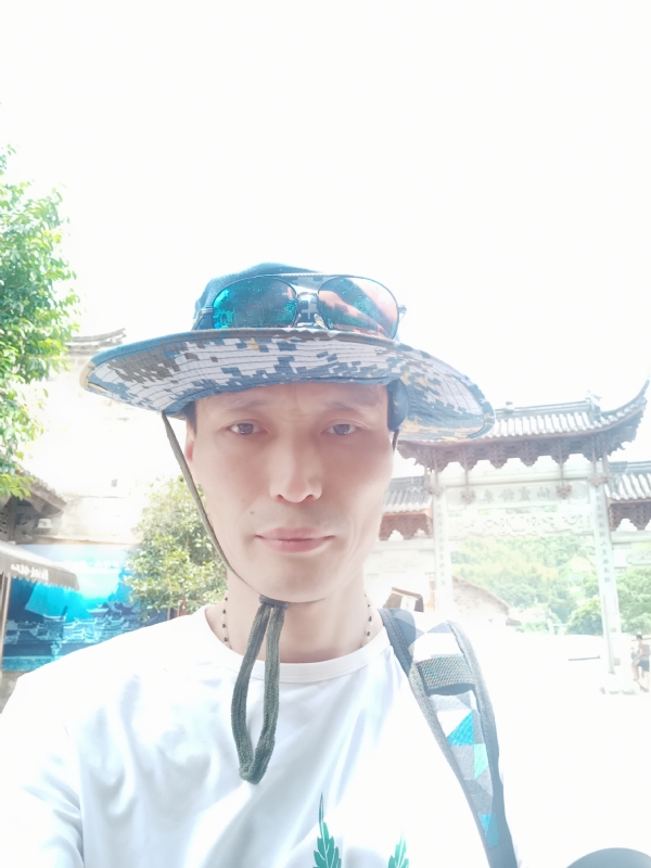 童群海的第一张照片--梅州相亲服务中心