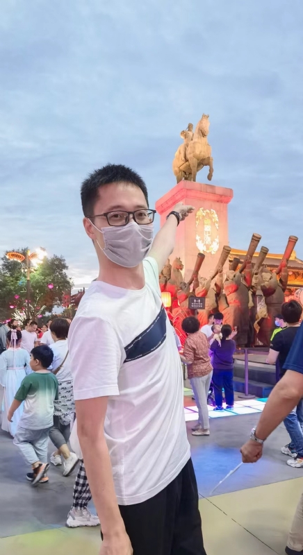 一休哥的第一张照片--梅州相亲服务中心