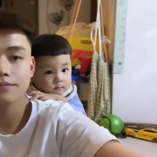 嘻嘻嘻的第一张照片--梅州相亲服务中心