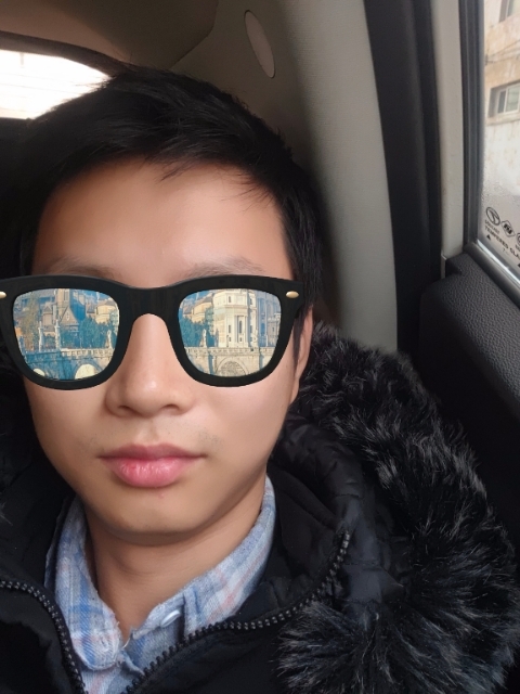 请问揉揉头的第一张照片--梅州相亲服务中心