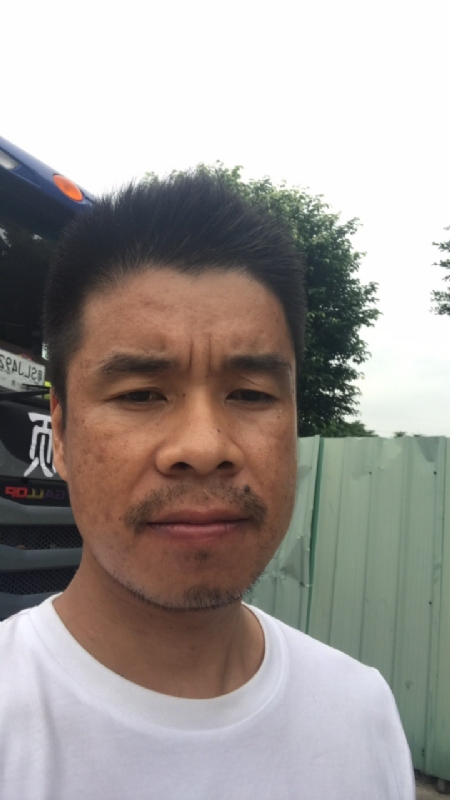 奔跑的蜗牛的第一张照片--梅州相亲服务中心