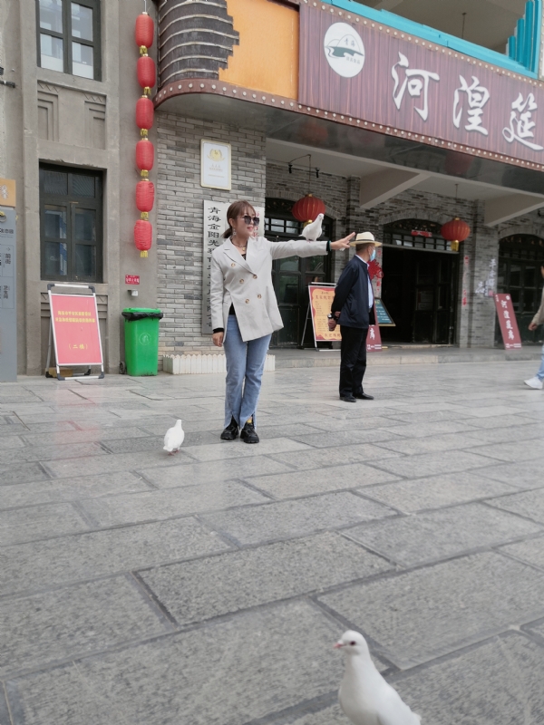 艳艳的第一张照片--梅州相亲服务中心