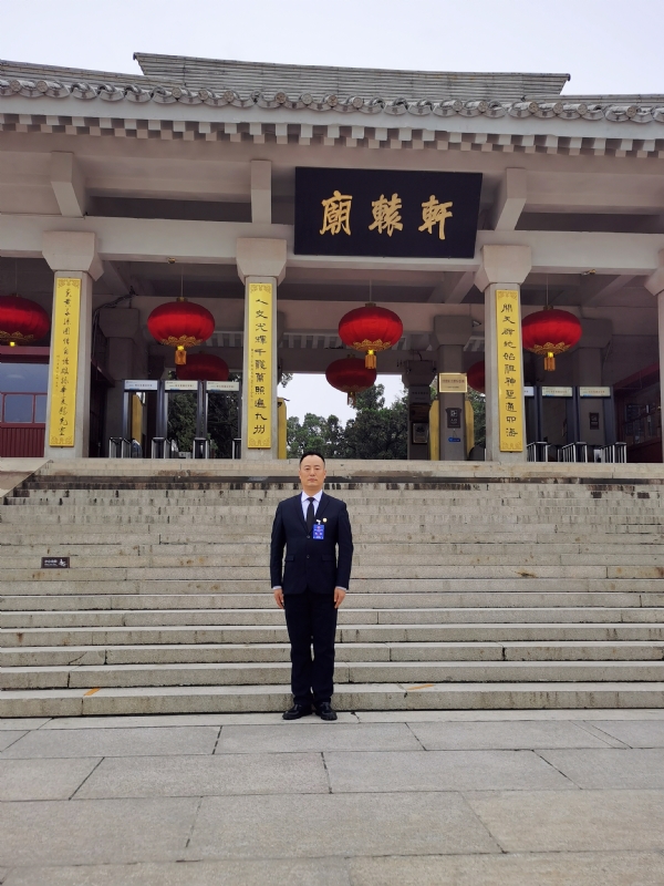 莫待花落空折枝的第二张照片--梅州相亲服务中心