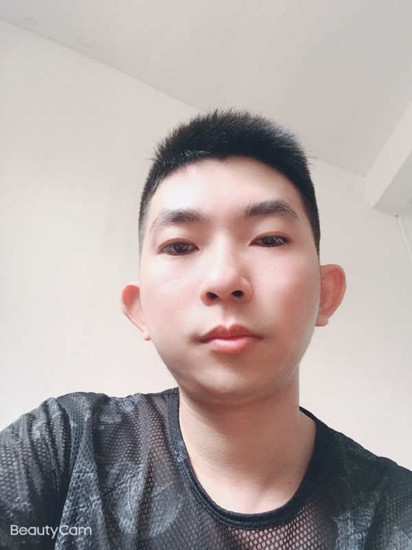 诚恳的第一张照片--梅州相亲服务中心