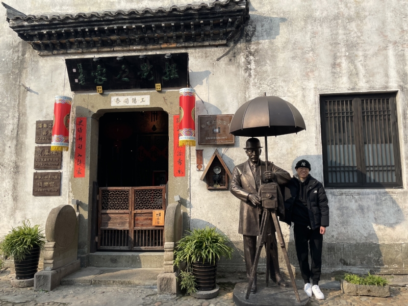 喝可乐的猫的第一张照片--梅州相亲服务中心