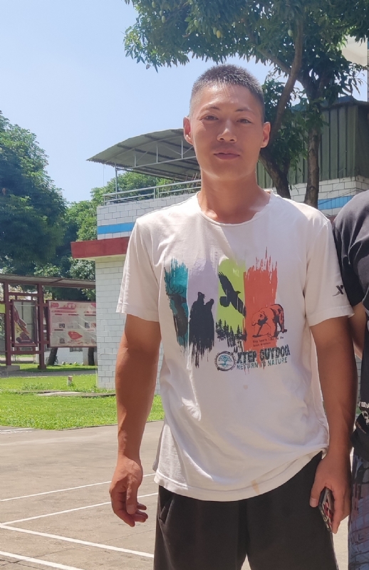 孤鹰的第一张照片--梅州相亲服务中心