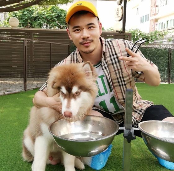 坚持的第一张照片--梅州相亲服务中心