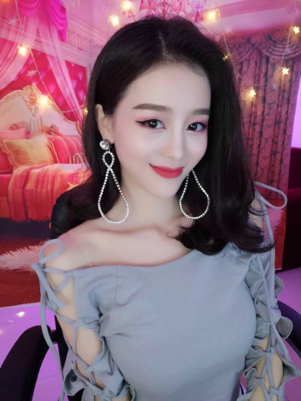 Cici的第三张照片--梅州相亲服务中心