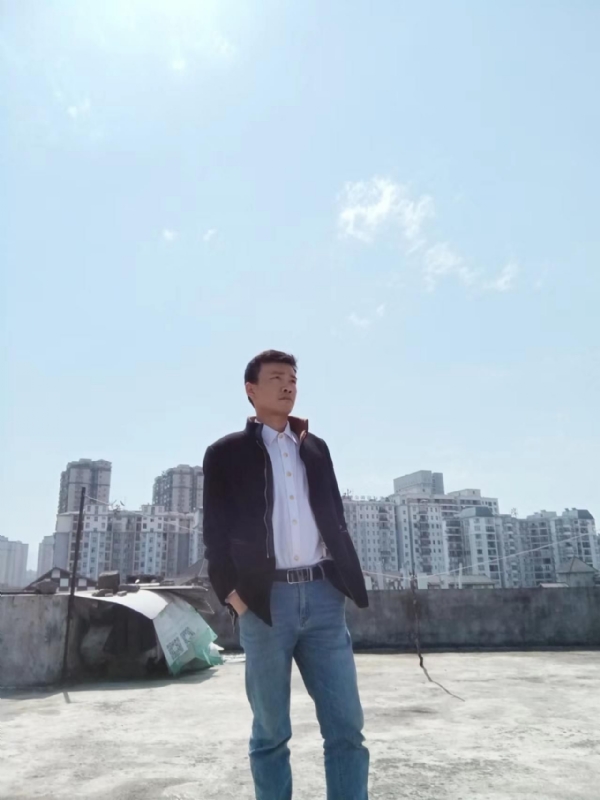 蓝色心情的第一张照片--梅州相亲服务中心