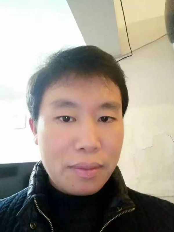 擎天柱的第三张照片--梅州相亲服务中心