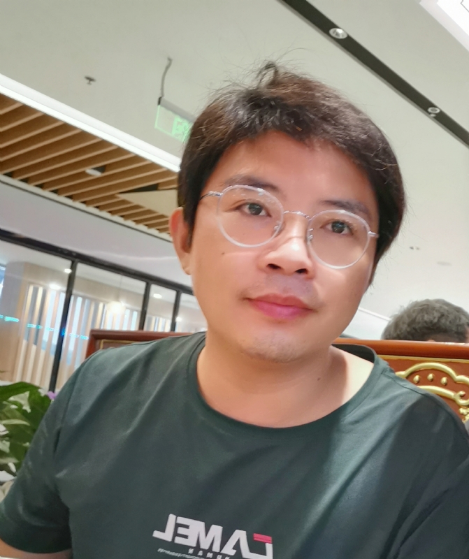 陆迅的第三张照片--梅州相亲服务中心