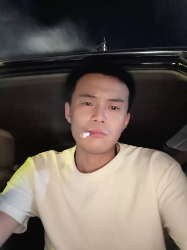 爱睡觉的土拨鼠的第一张照片--梅州相亲服务中心