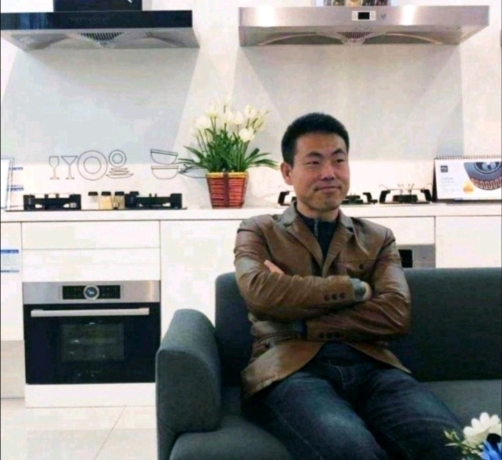 奋斗的执着的第一张照片--梅州相亲服务中心