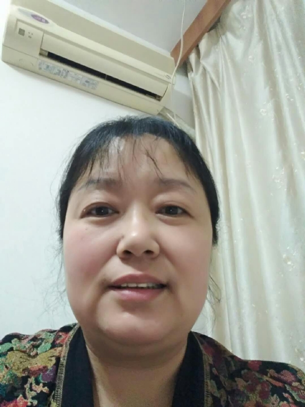 雨中漫步的第一张照片--梅州相亲服务中心