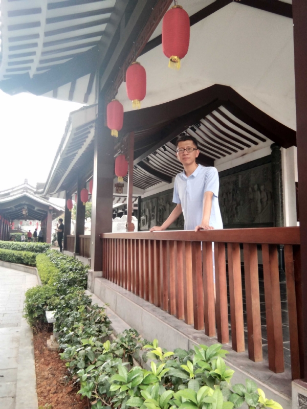 lijian的第一张照片--梅州相亲服务中心