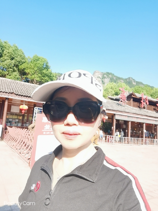 山百合的第一张照片--梅州相亲服务中心