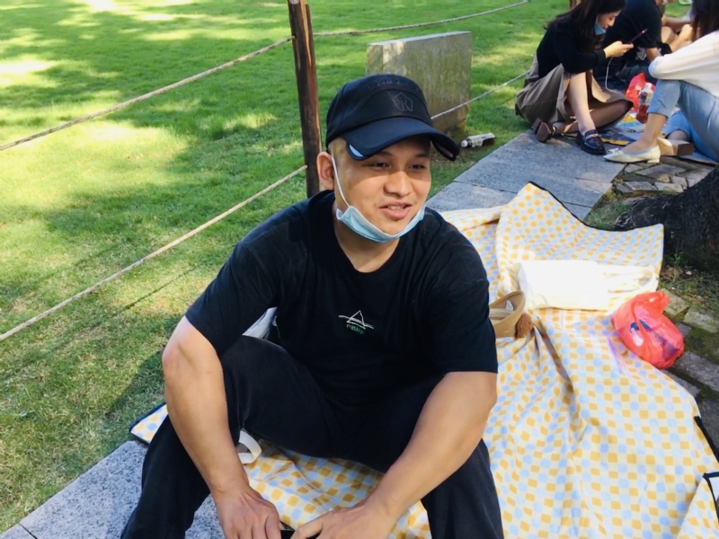 好大一颗石头的第一张照片--梅州相亲服务中心