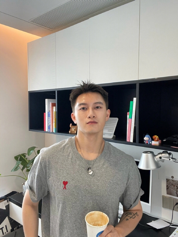 月光之下的第二张照片--梅州相亲服务中心